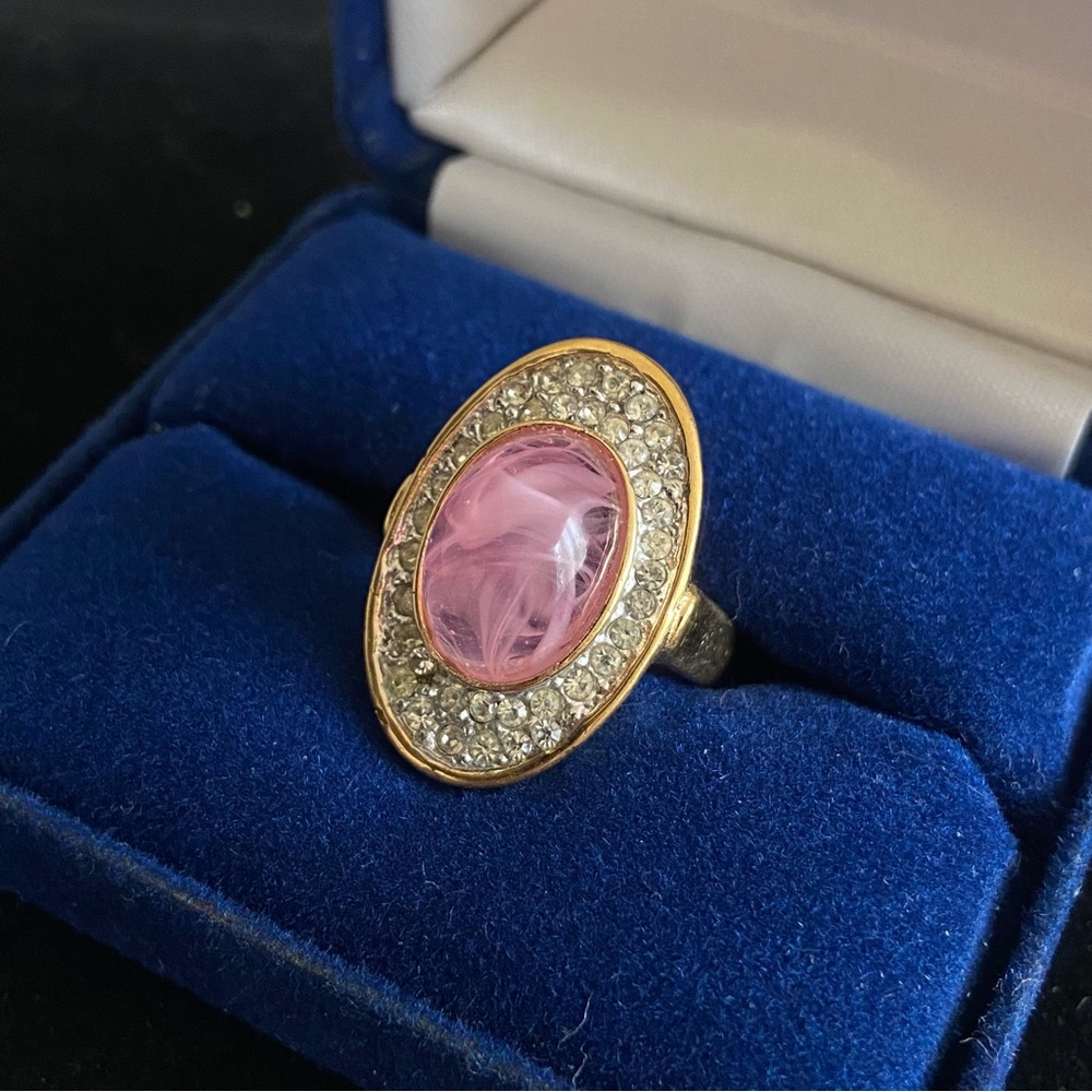 Vintage pink spiral glass pave rhinestones cocktail Ring size 7